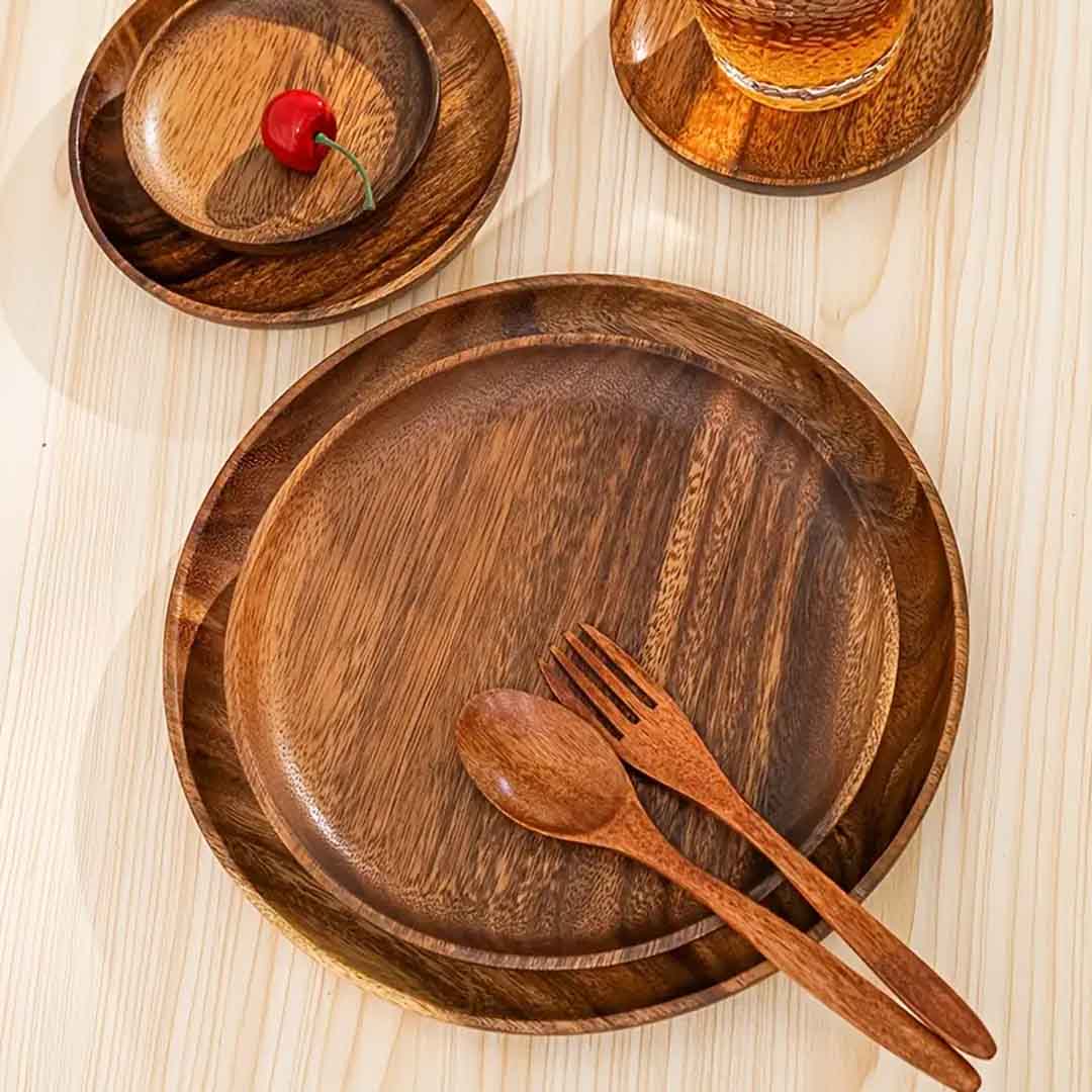 Elegant Polished Wooden Plate Set with Stainless Steel Cutlery